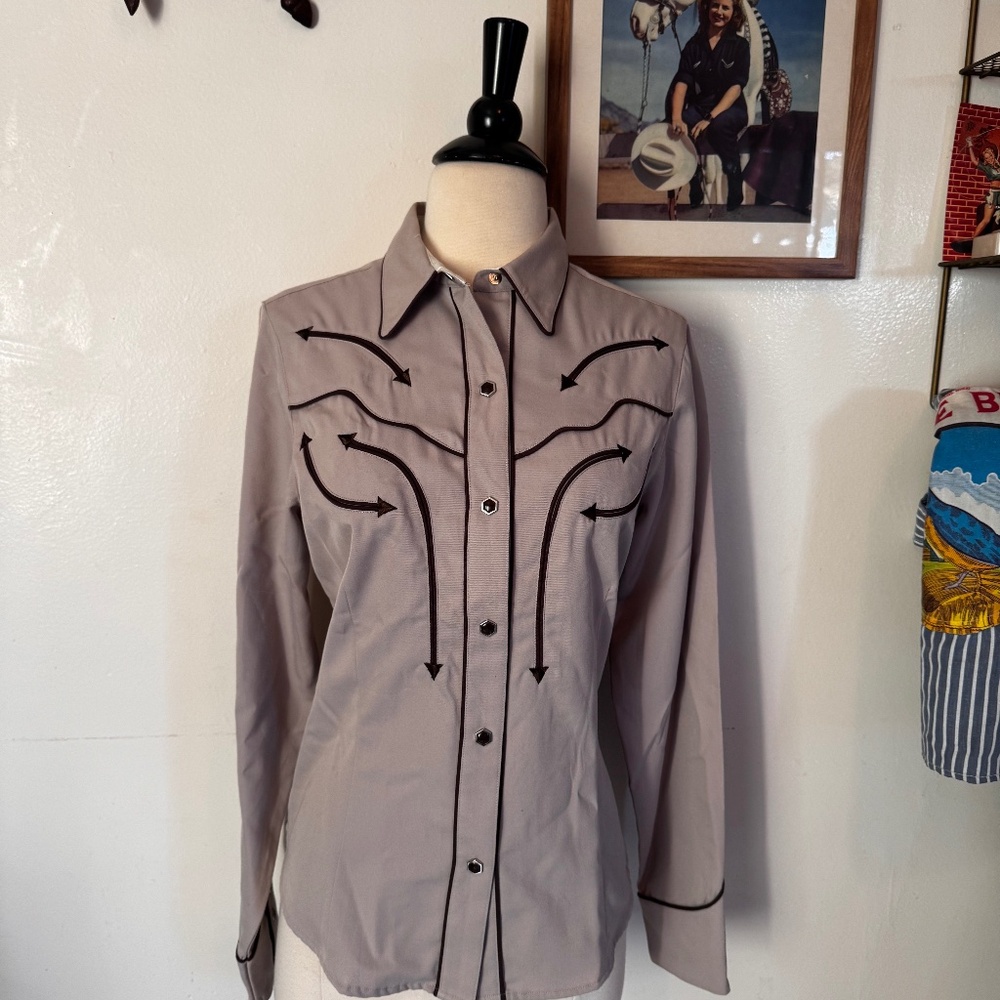 Roper Vintage Western Pearl Snap Button Up Shirt Tan Women’s Size M